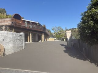 370 m2 driveway / sponge finish texture textures