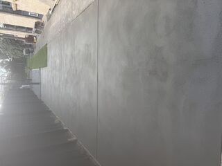 Patio sponge finish ( half shot black)
