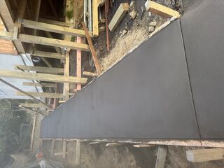 Footpath in the hill (sponge finish)